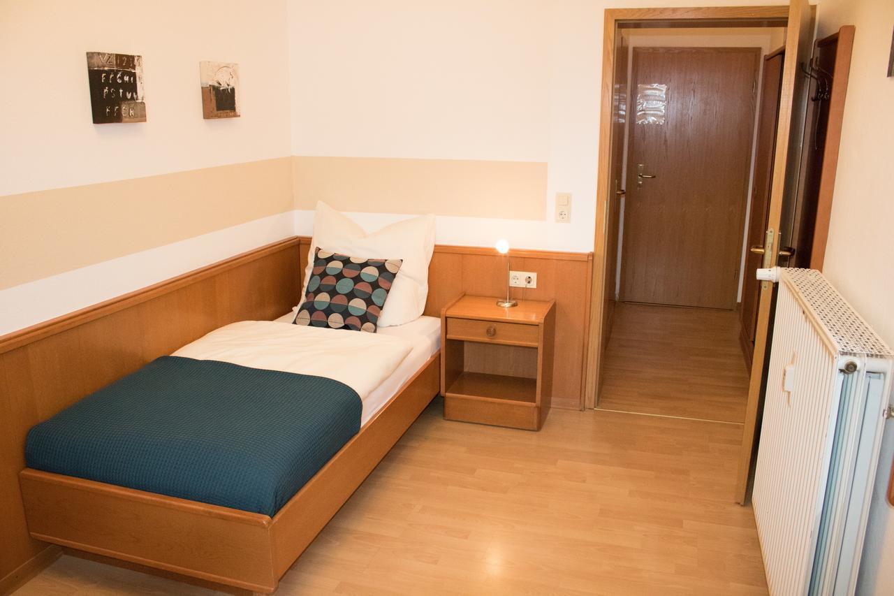 Stadthotel Russelsheim Экстерьер фото