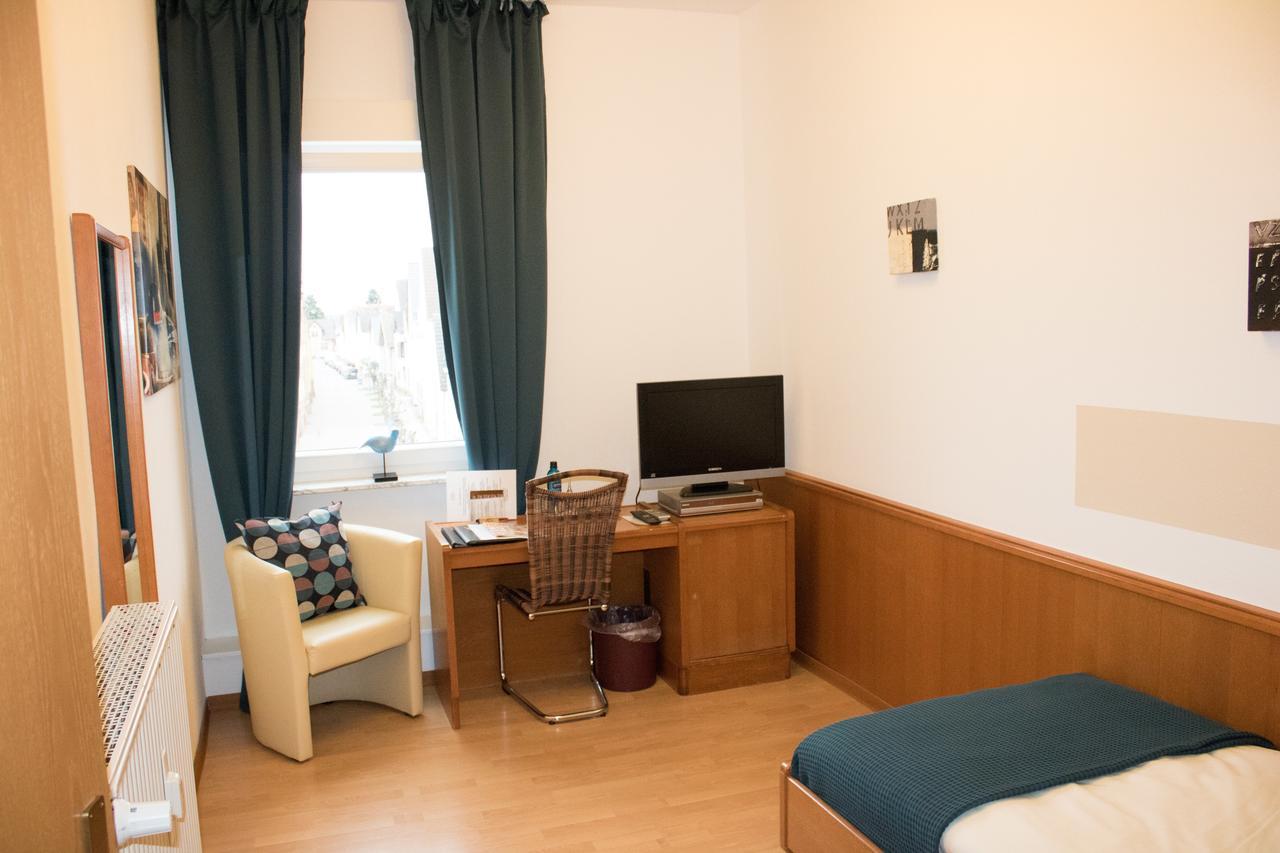 Stadthotel Russelsheim Экстерьер фото